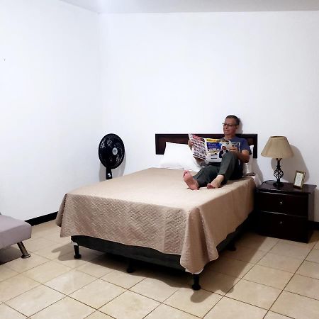 ريتالهوليو Judys Home - Bed And Breakfast المظهر الخارجي الصورة
